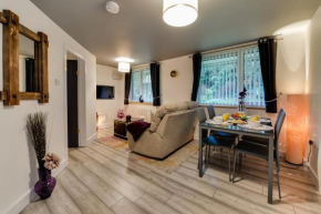 1 Bedroom Swinley Apartment Wigan, Free WIFI, Free Private Parking, Garden